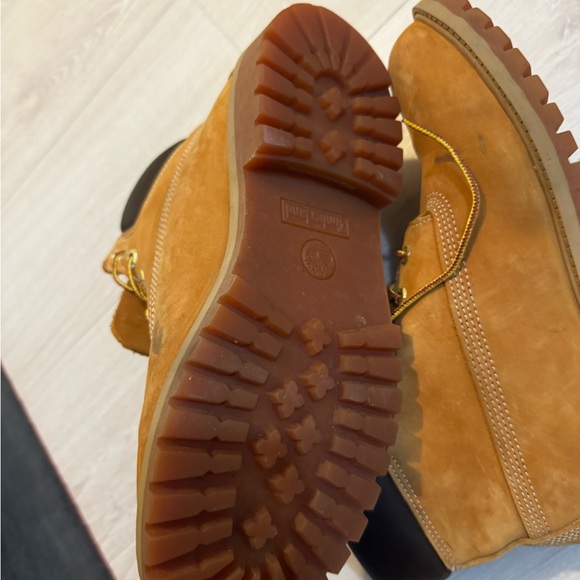 Timberlands - Picture 3 of 6